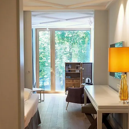 Jugend- Und Augustin Otel Münih