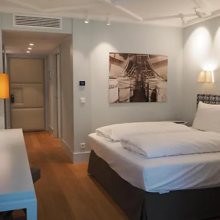 Jugend- Und Augustin 3*