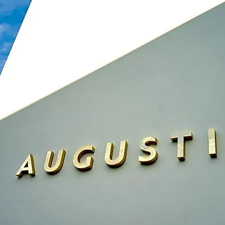 Jugend- Und Augustin Hotel