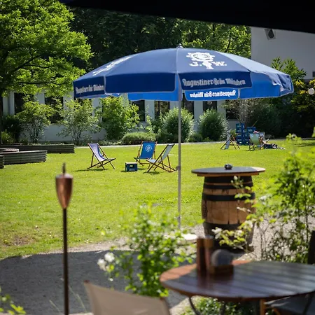 Jugend- Und Augustin 酒店 4*